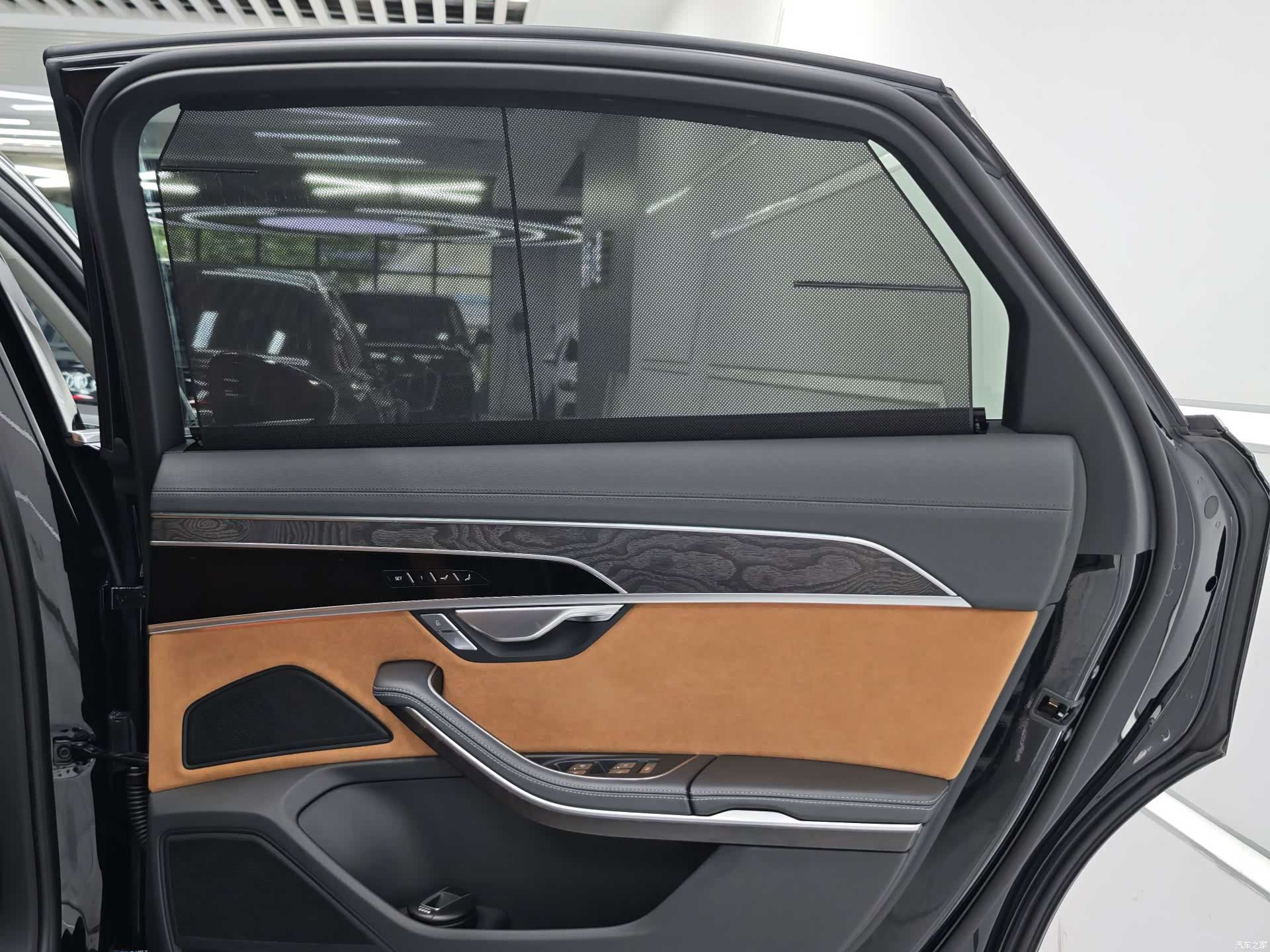Audi A8L, 2023 12