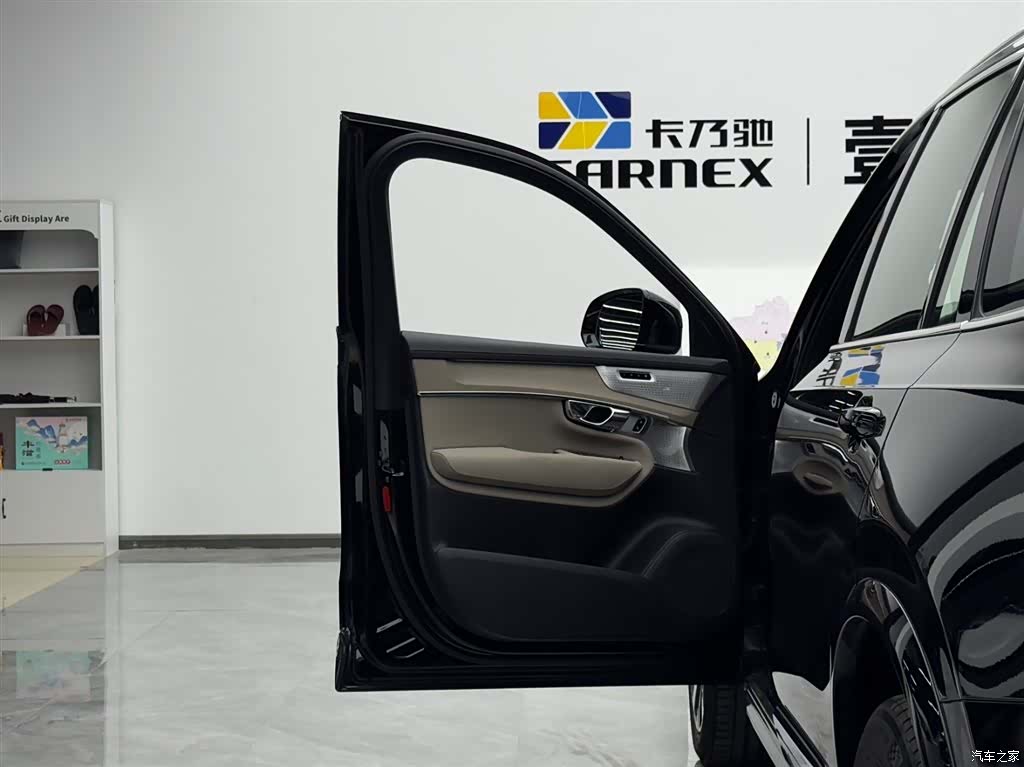 Volvo XC90, 2025 все фото