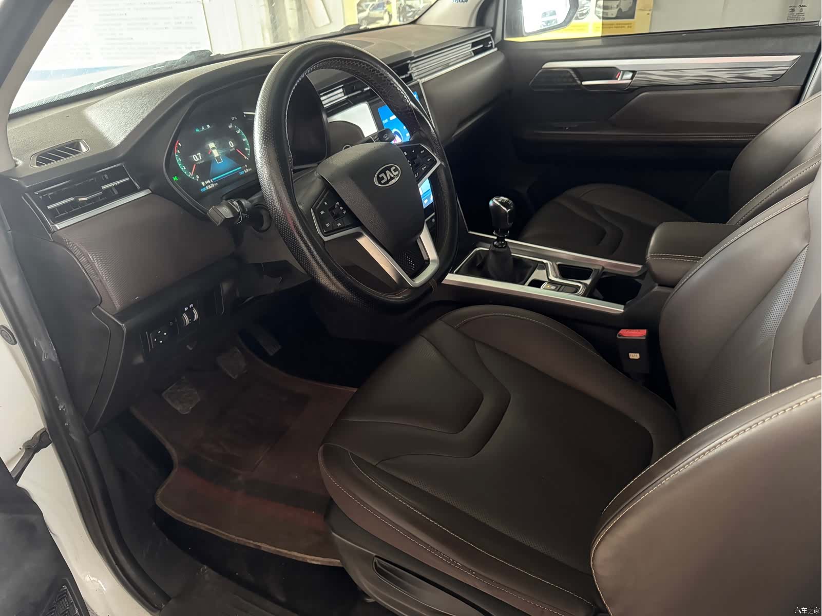 JAC T8, 2021 7