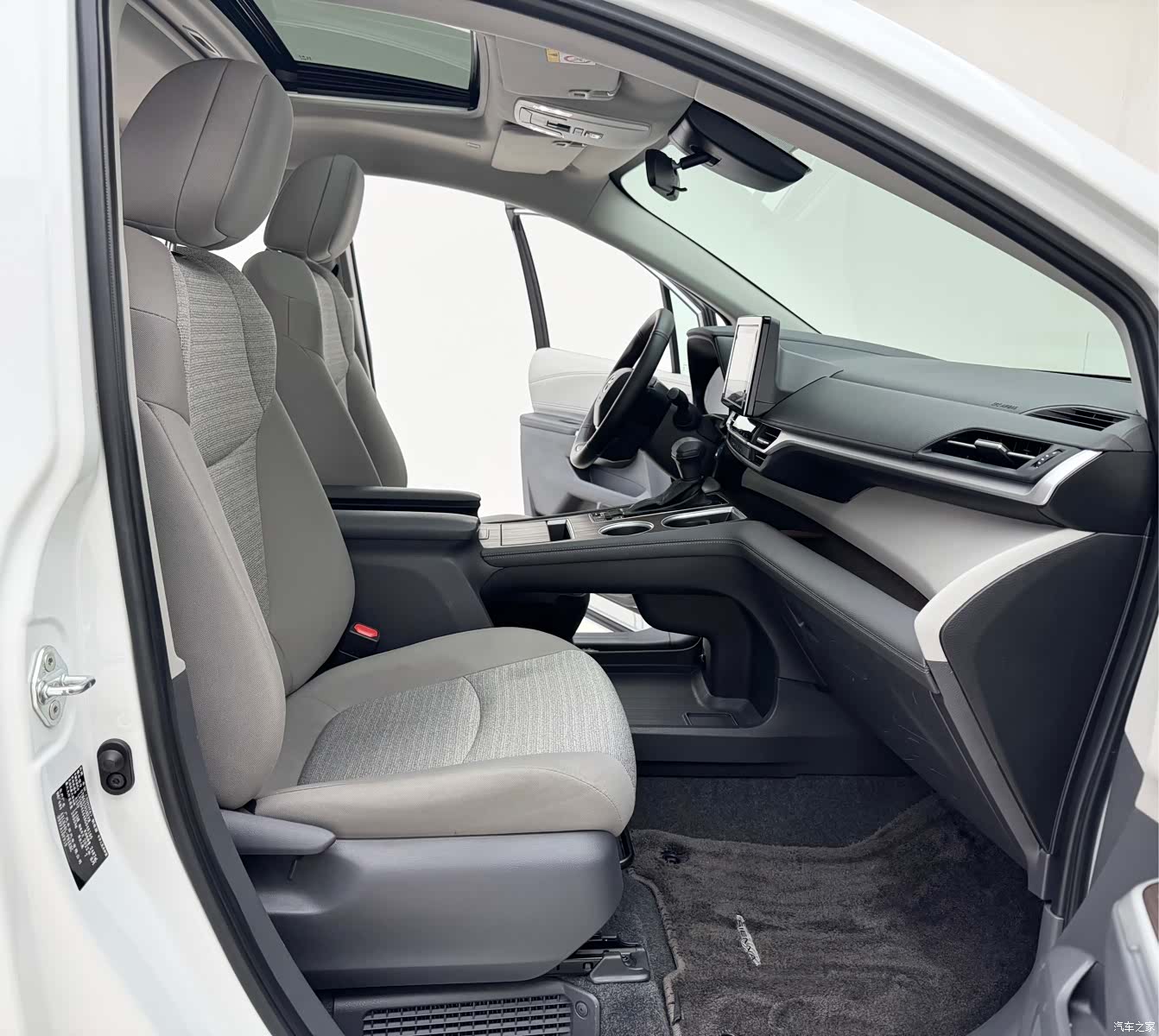 Toyota Sienna, 2022 16