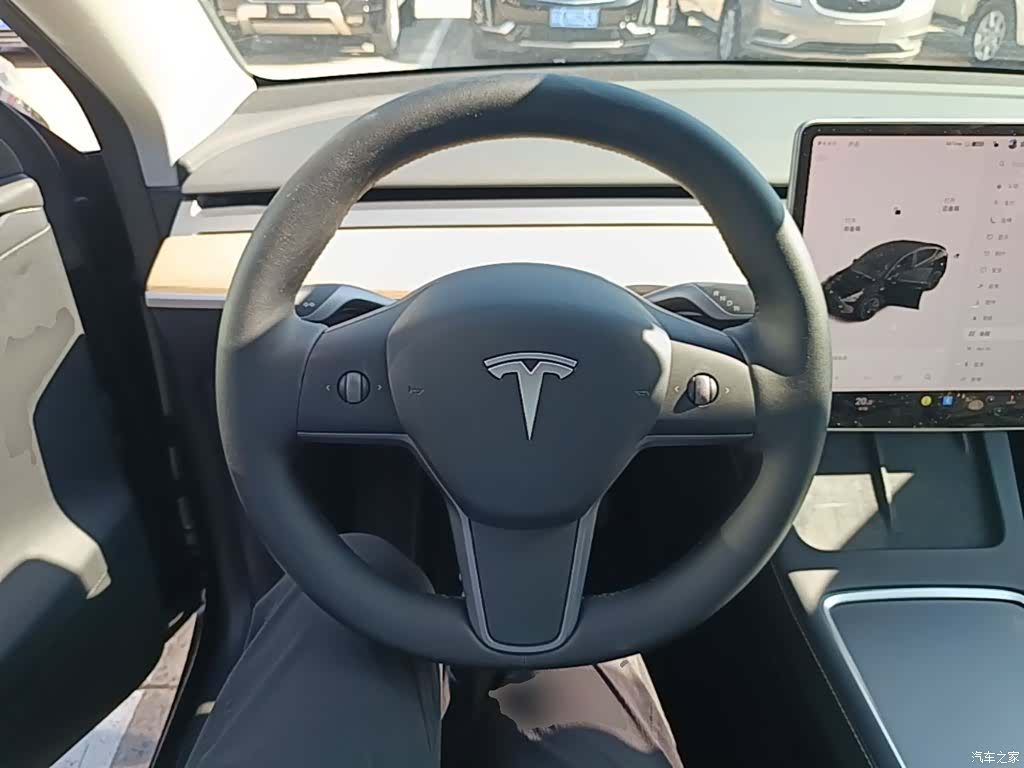 Tesla Model Y, 2022 11