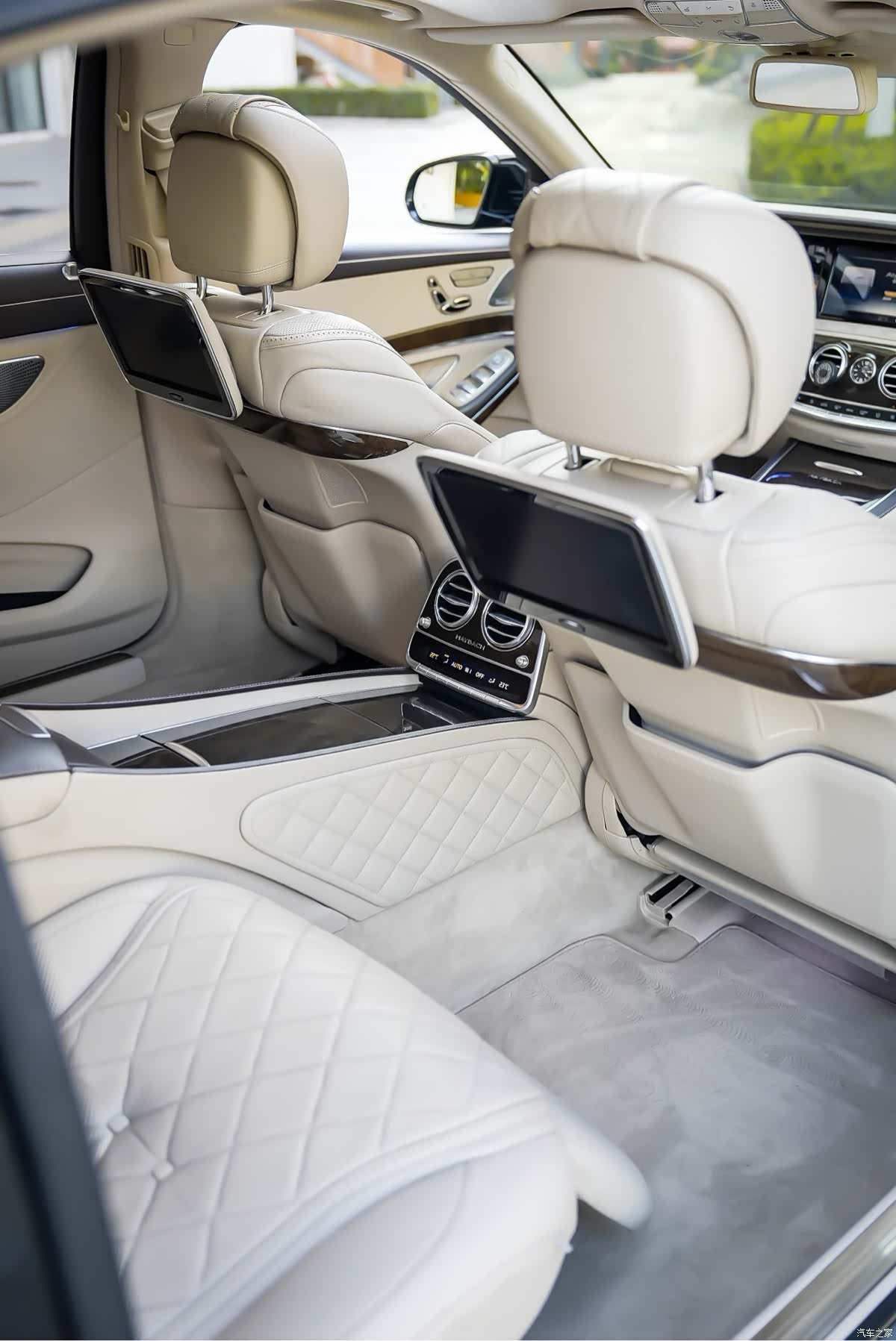 Maybach S-Class, 2015 18