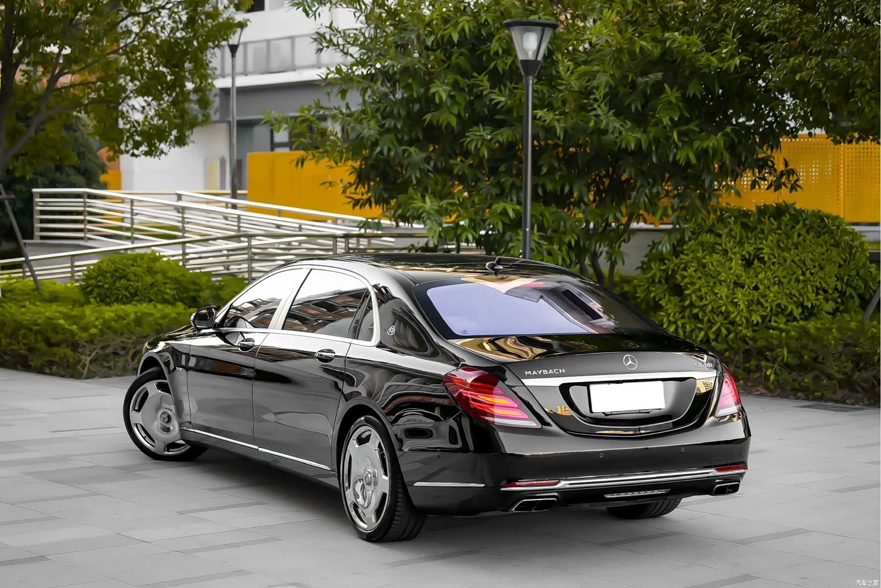 Maybach S-Class, 2015 7