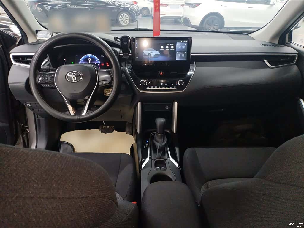 Toyota Frontlander, 2023 10