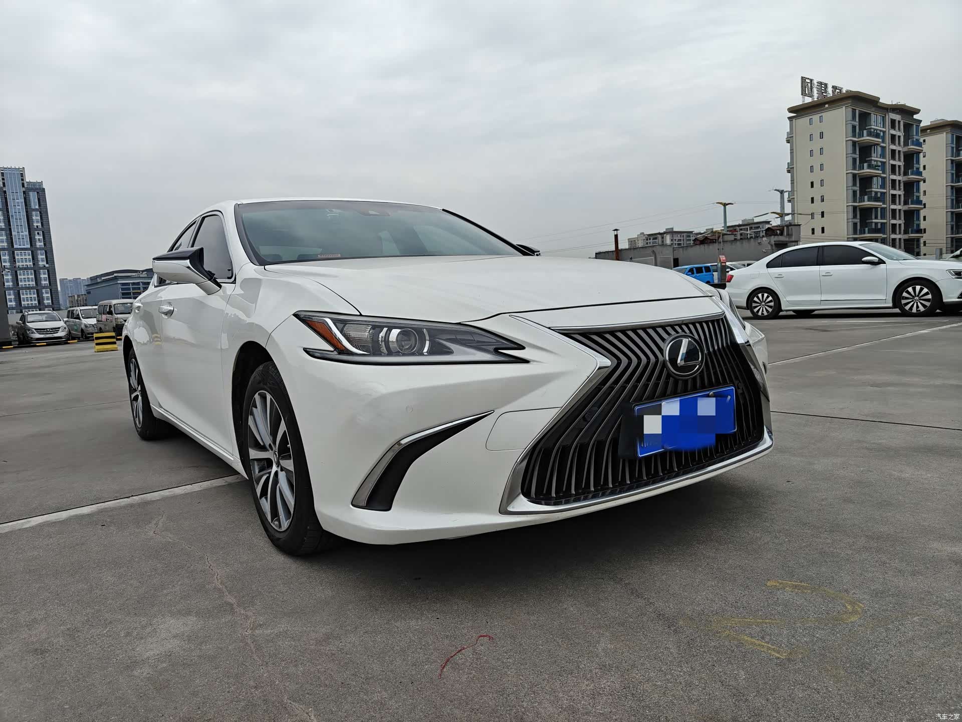 Lexus ES, 2021 3