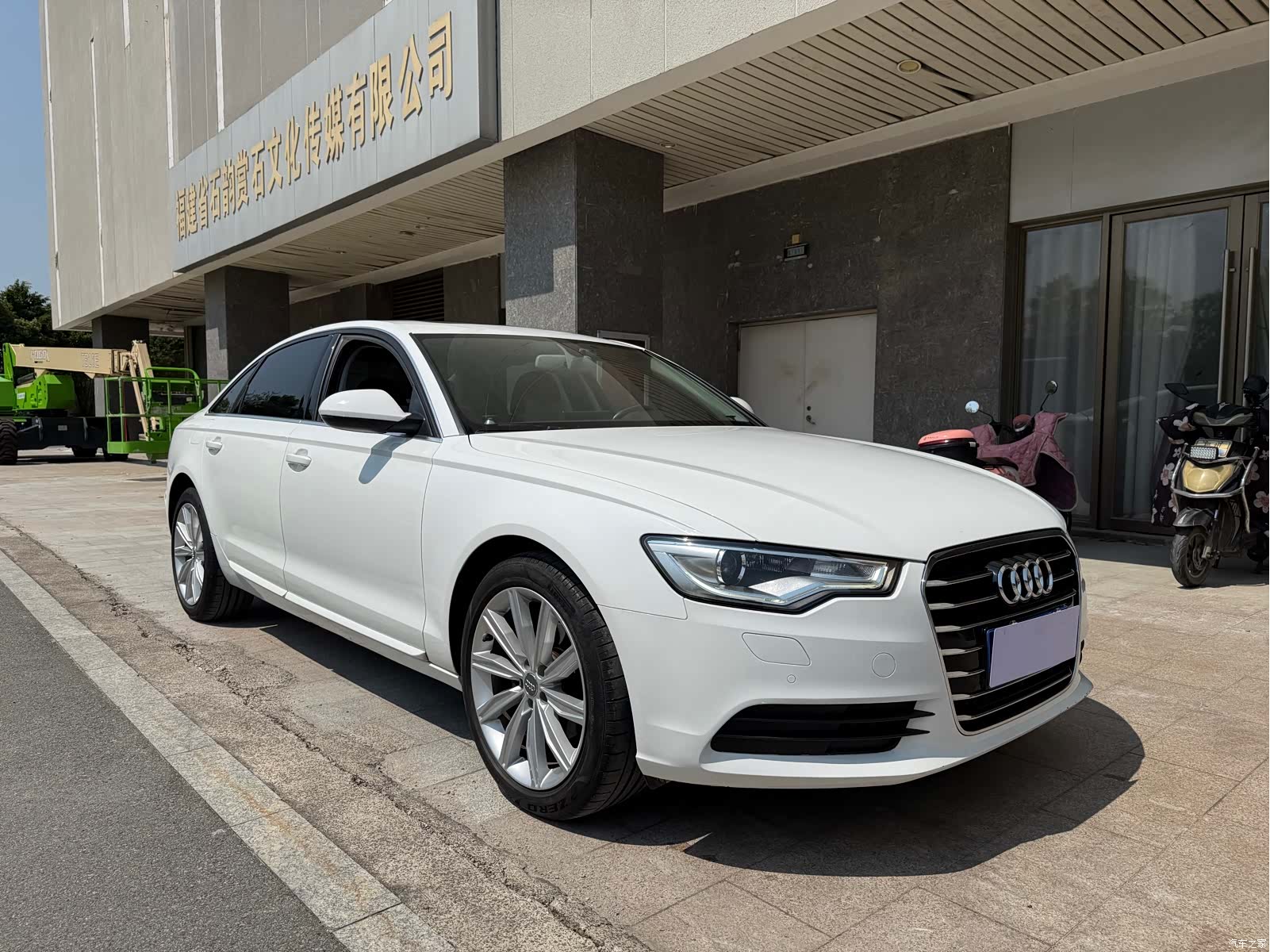 Audi A6L, 2015 3