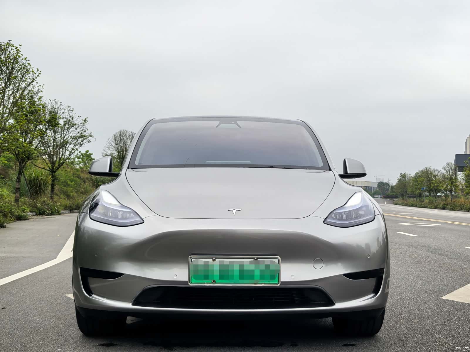 Tesla Model Y, 2023 2