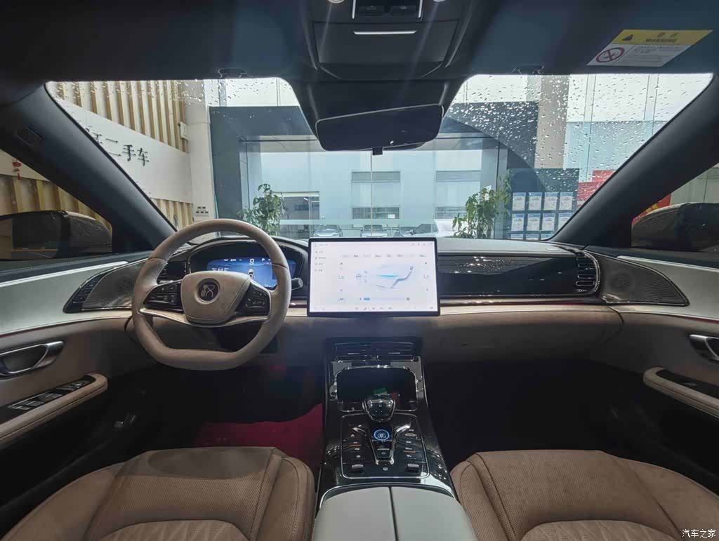 BYD Han, 2025 10