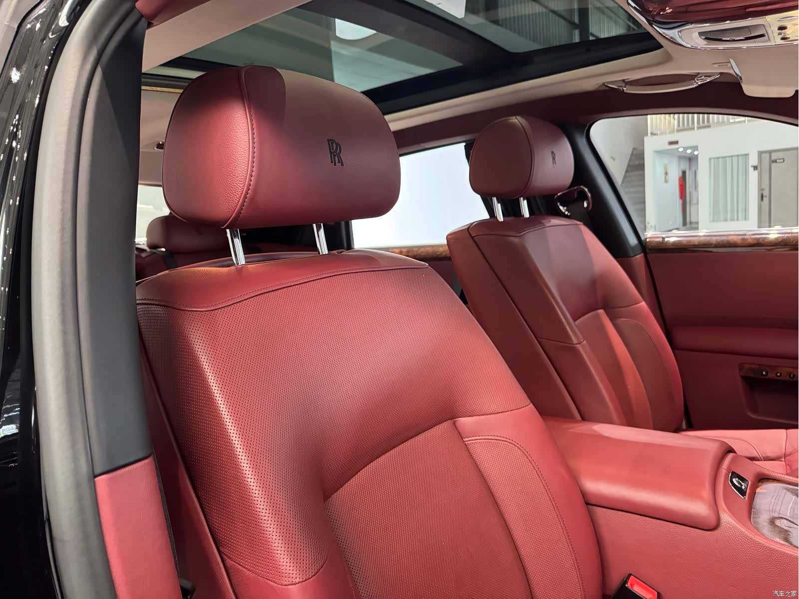 Rolls-Royce Ghost, 2012 30