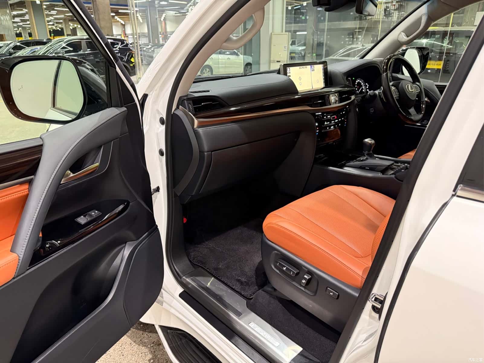 Lexus LX, 2026 7