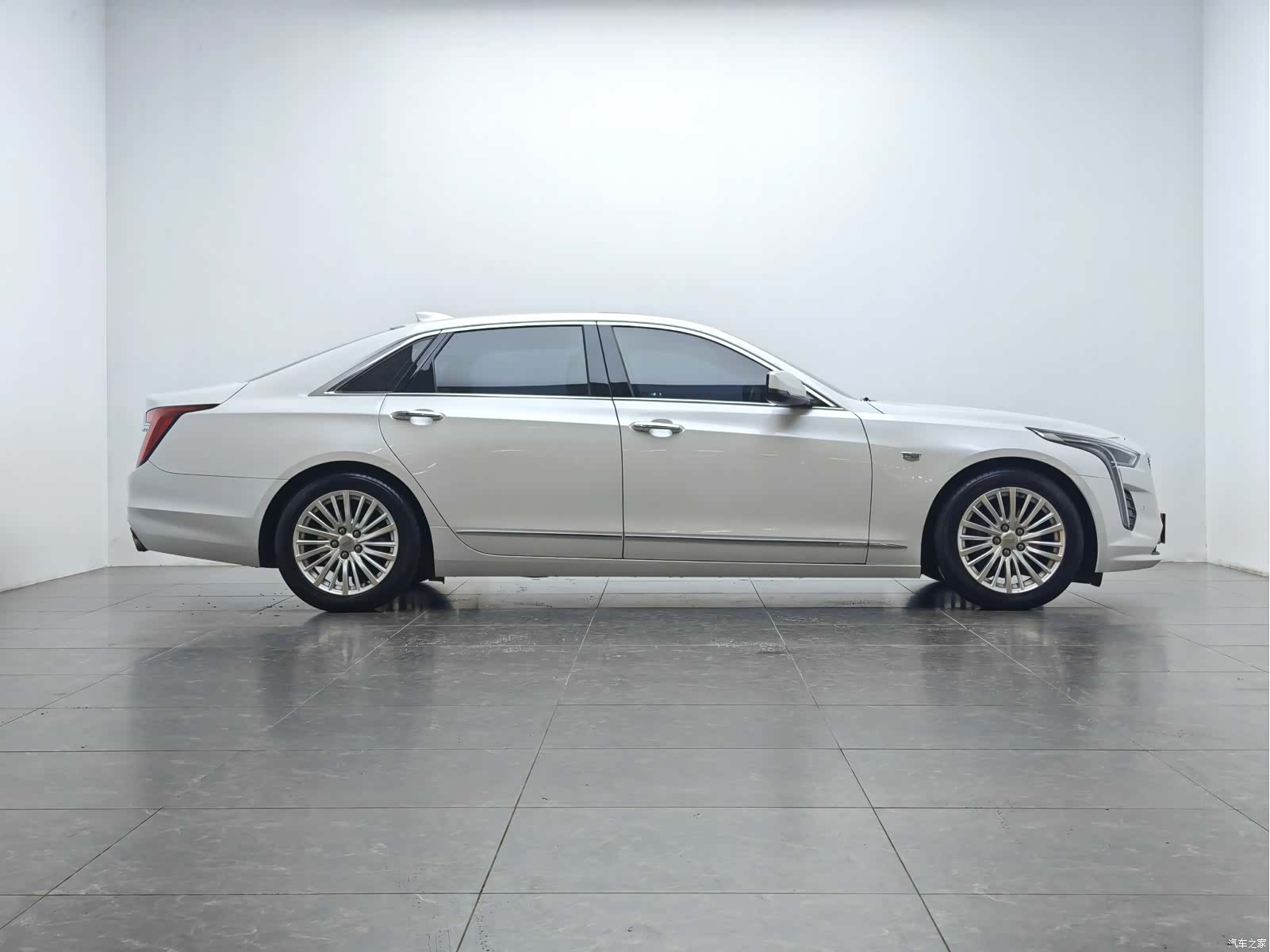 Cadillac CT6, 2021 11