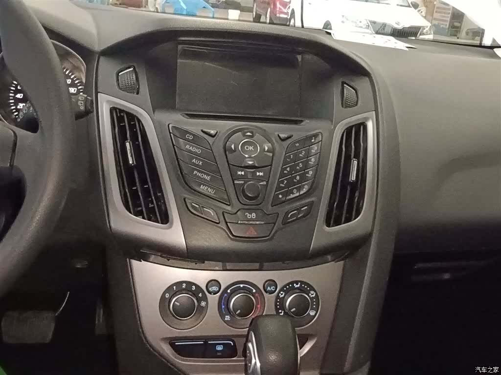 Ford Focus, 2015 13