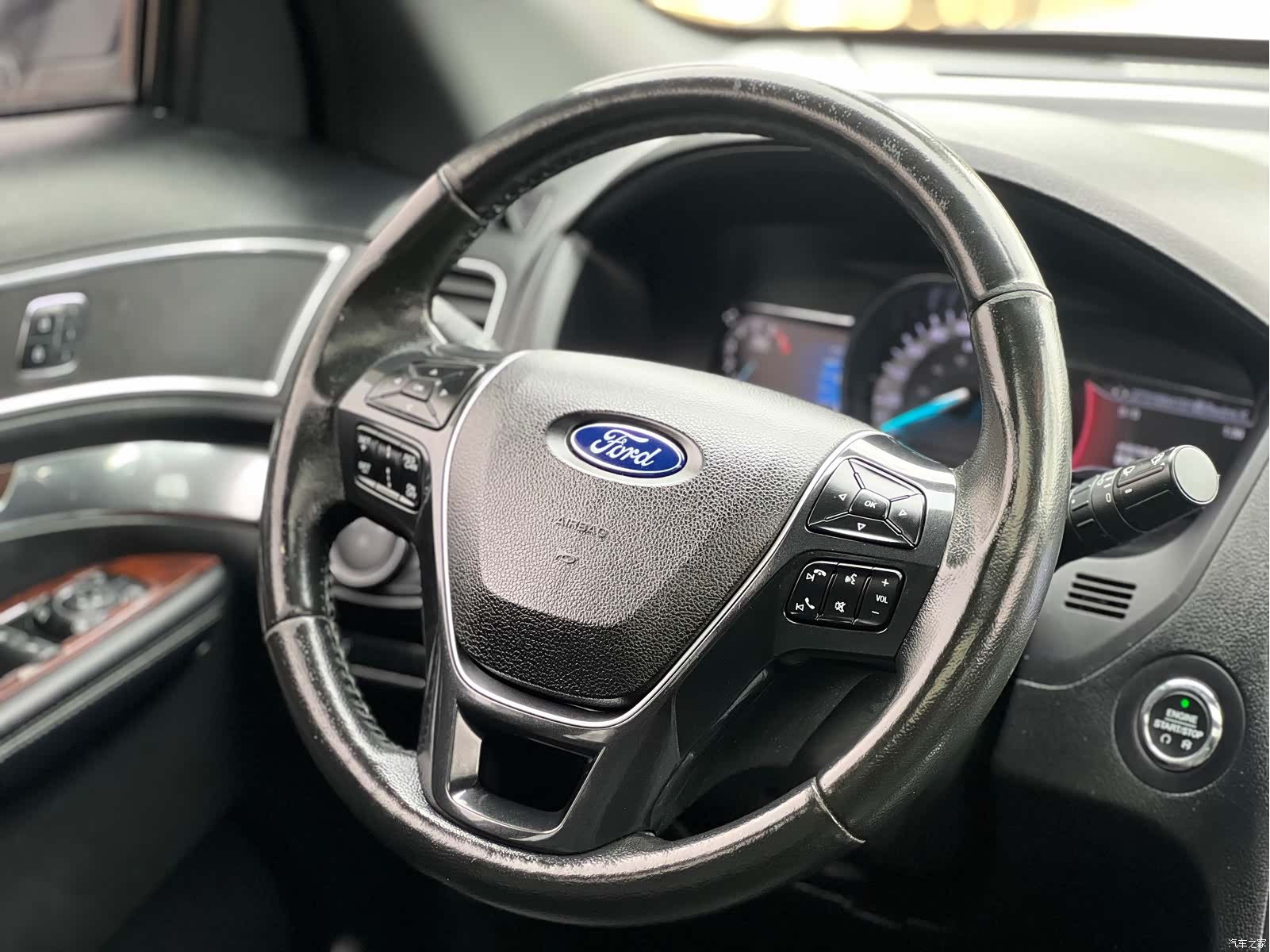 Ford Explorer, 2018 12