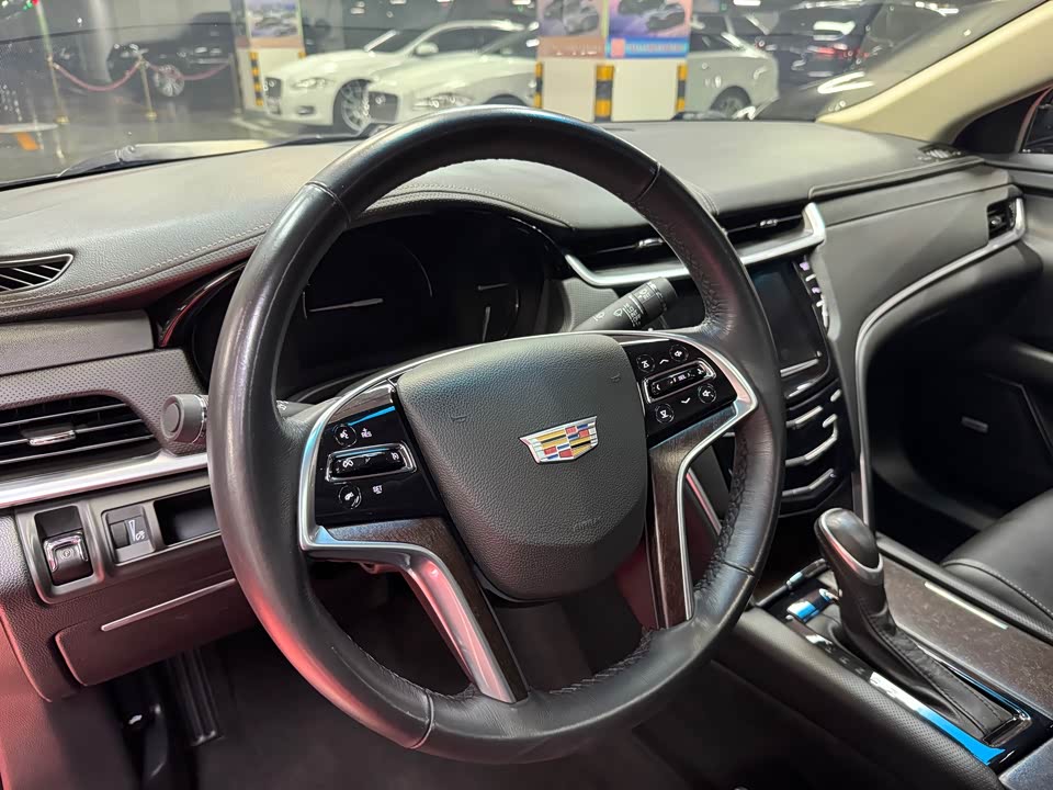Cadillac XTS