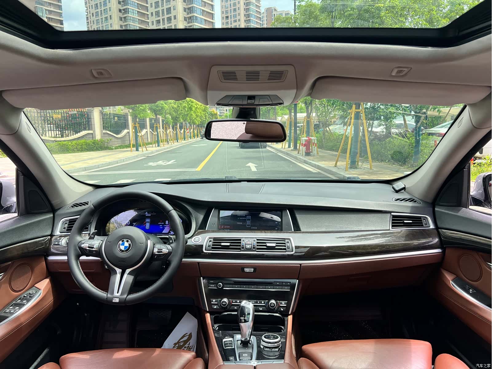 BMW 5 Series, 2010 10