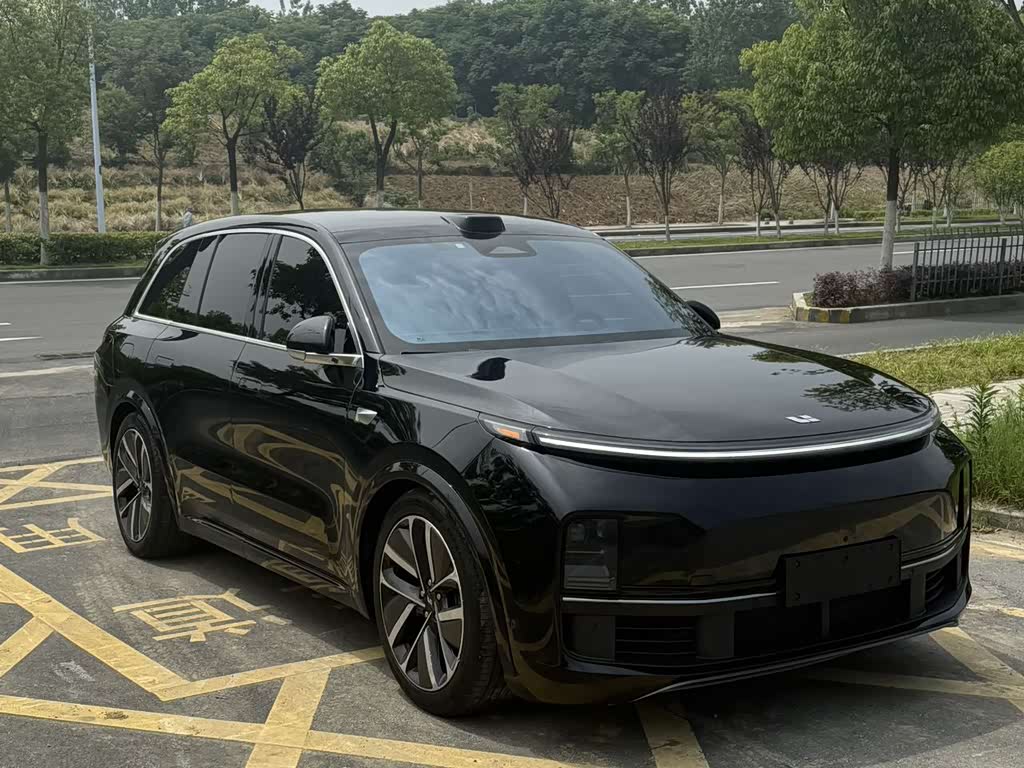 Li Auto L8