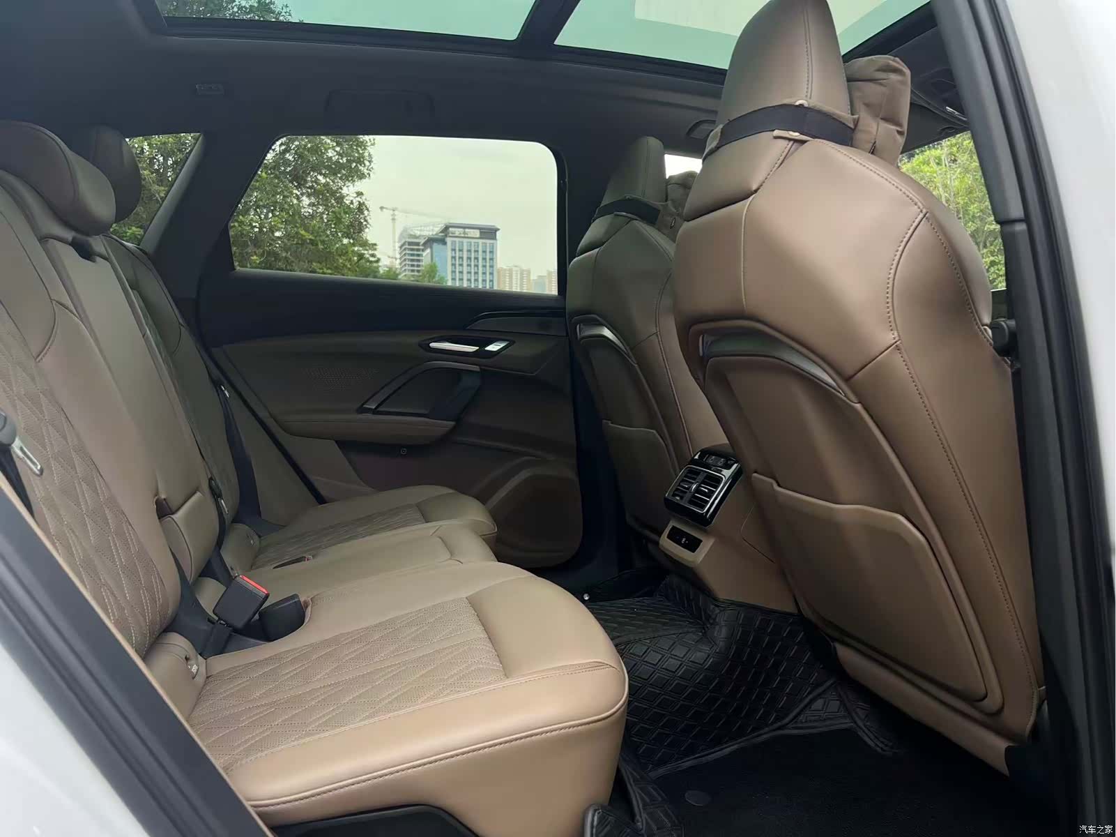 Audi Q5L, 2025 8
