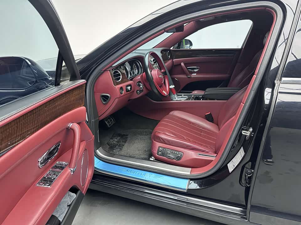 Bentley Flying