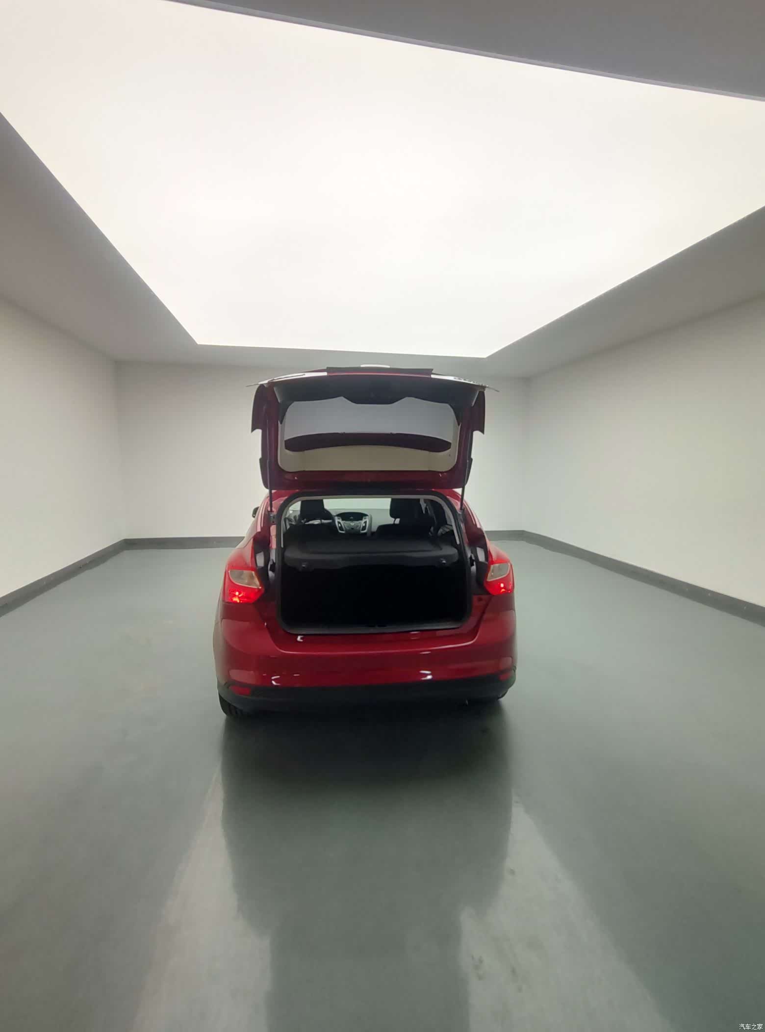 Ford Focus, 2014 9