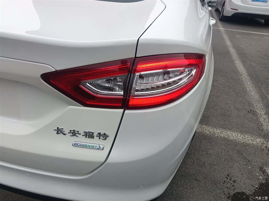 Ford Mondeo, 2015 8