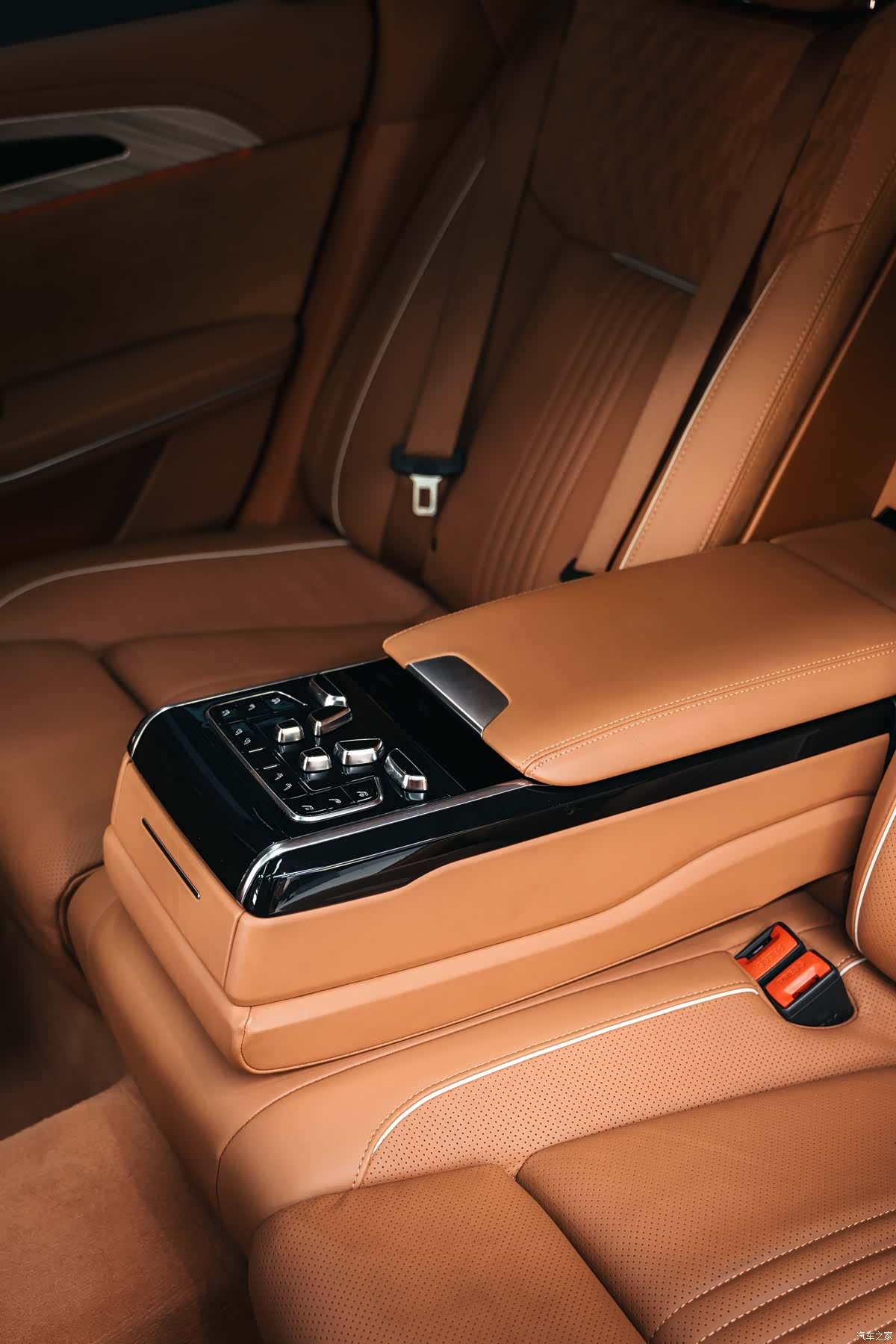 Hongqi H9, 2021 24