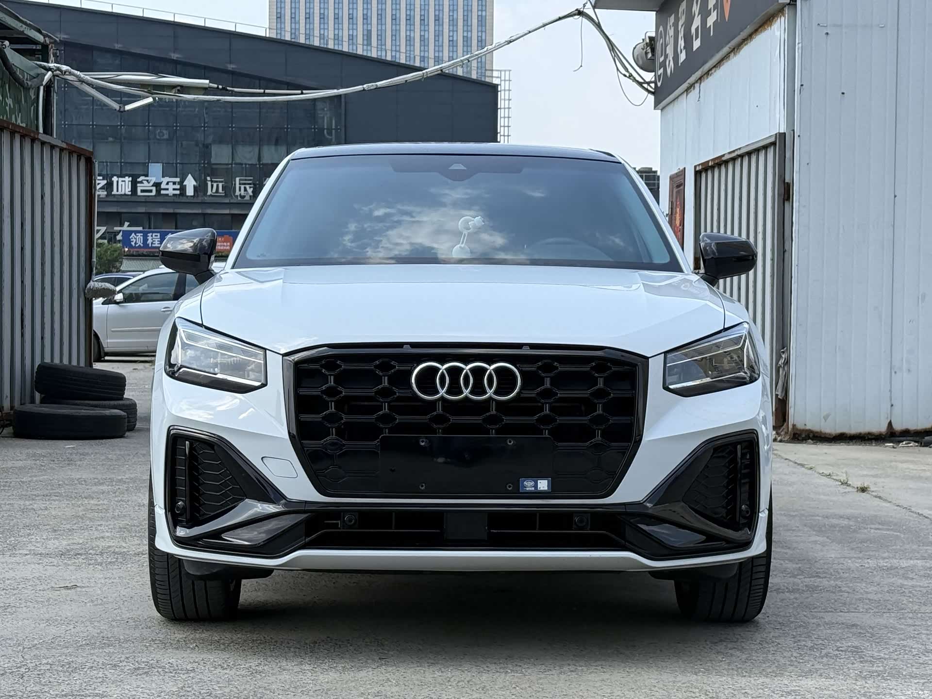 Audi Q2L, 2023 2