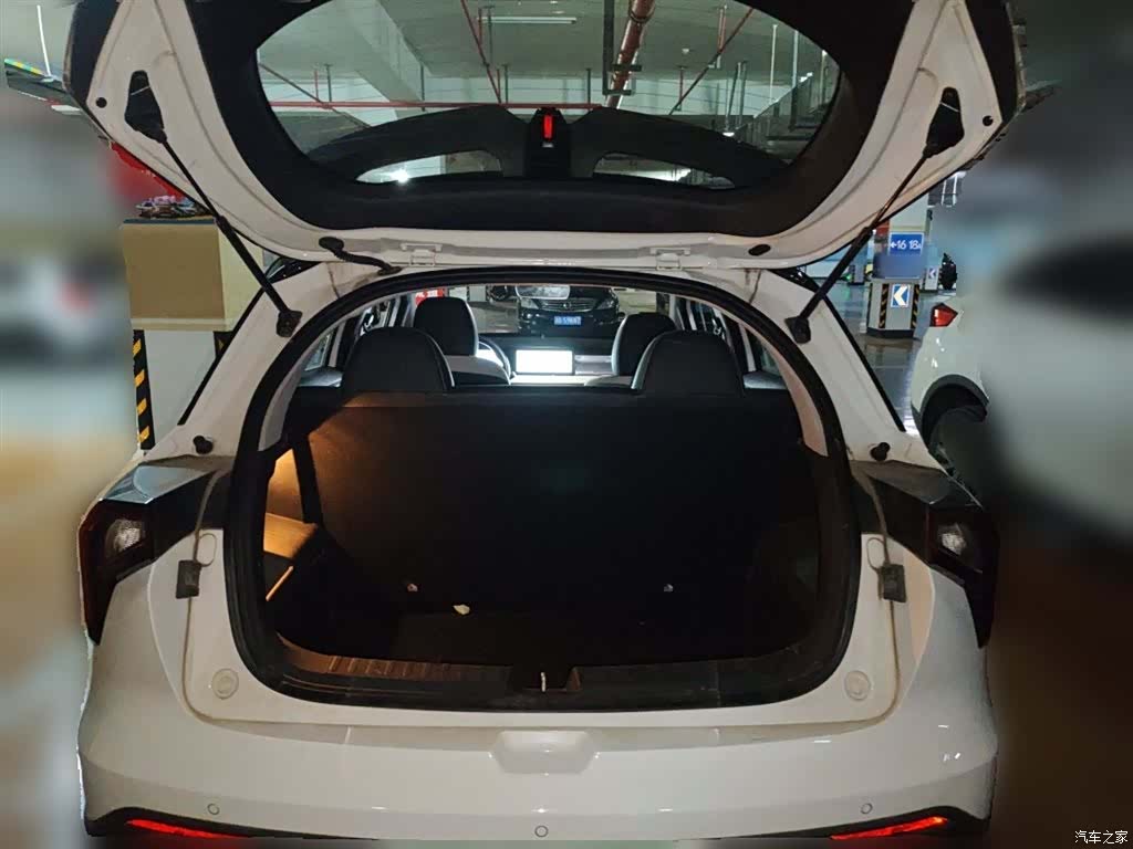 Geely E, 2022 10