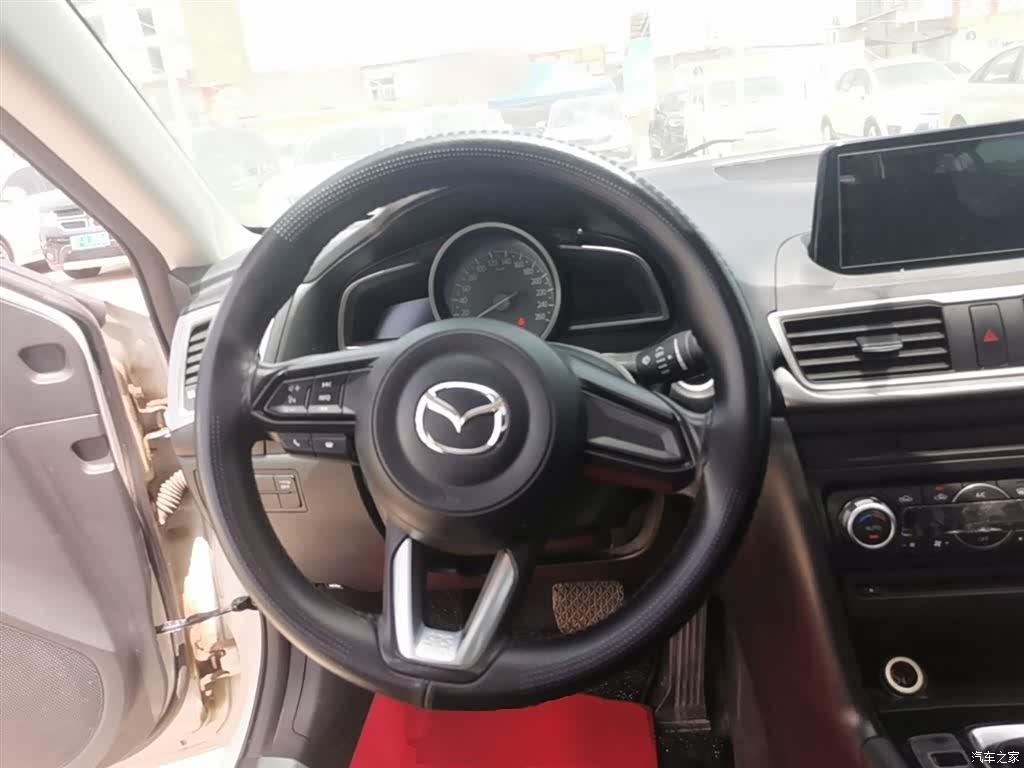 Mazda Mazda3, 2019 11