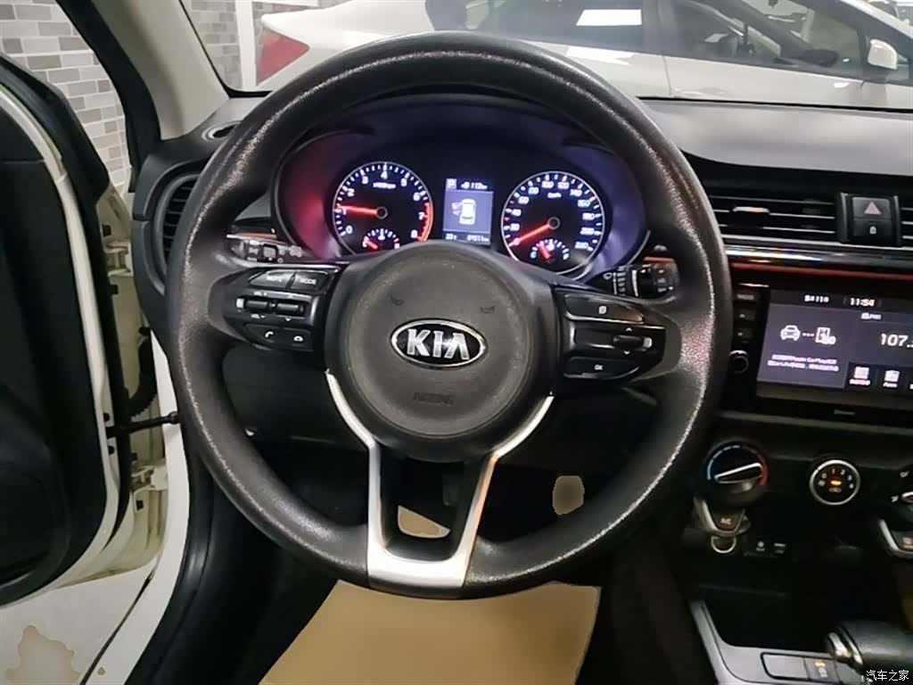 Kia KX, 2018 11