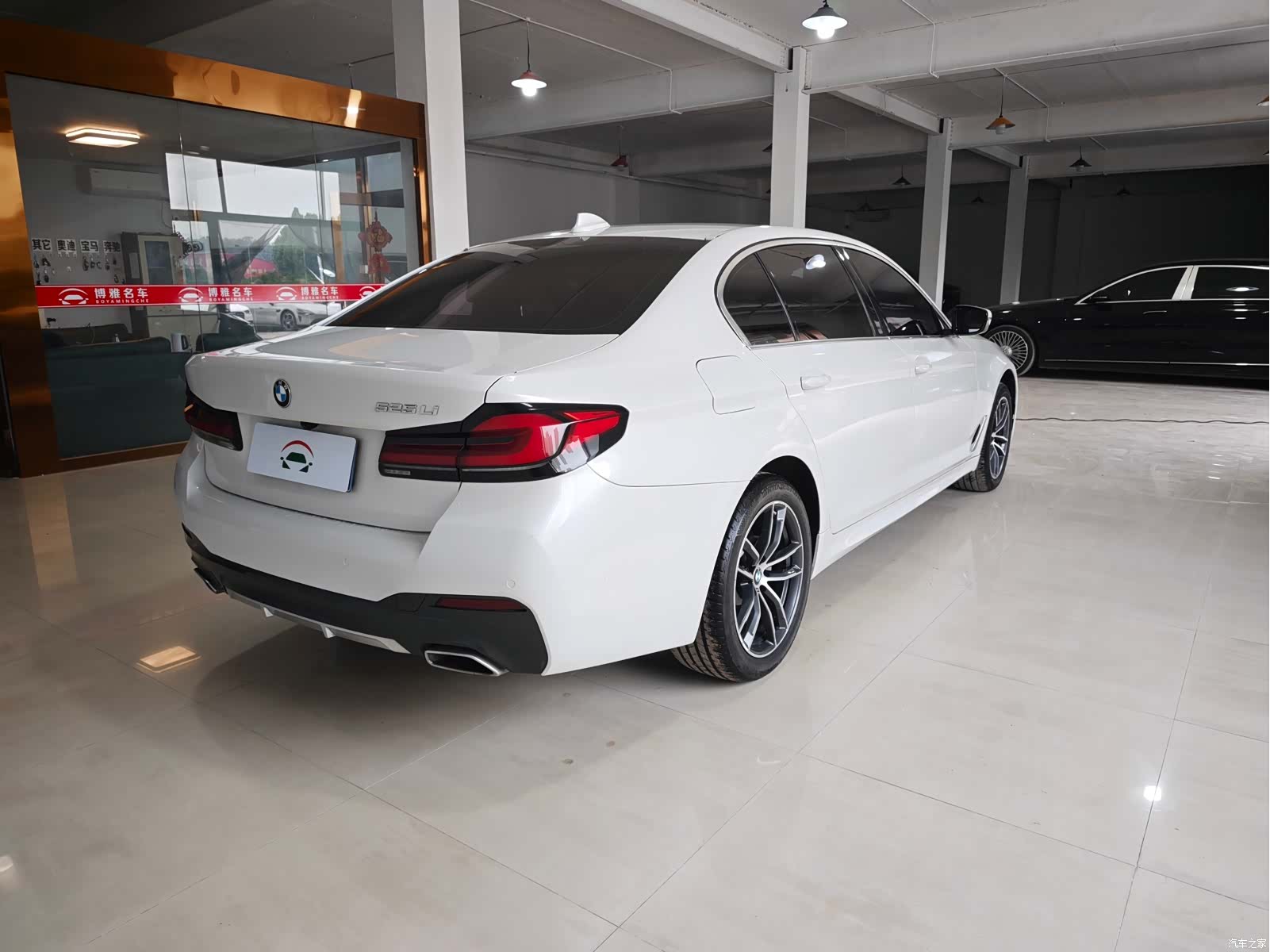 BMW 5 Series, 2023 все фото