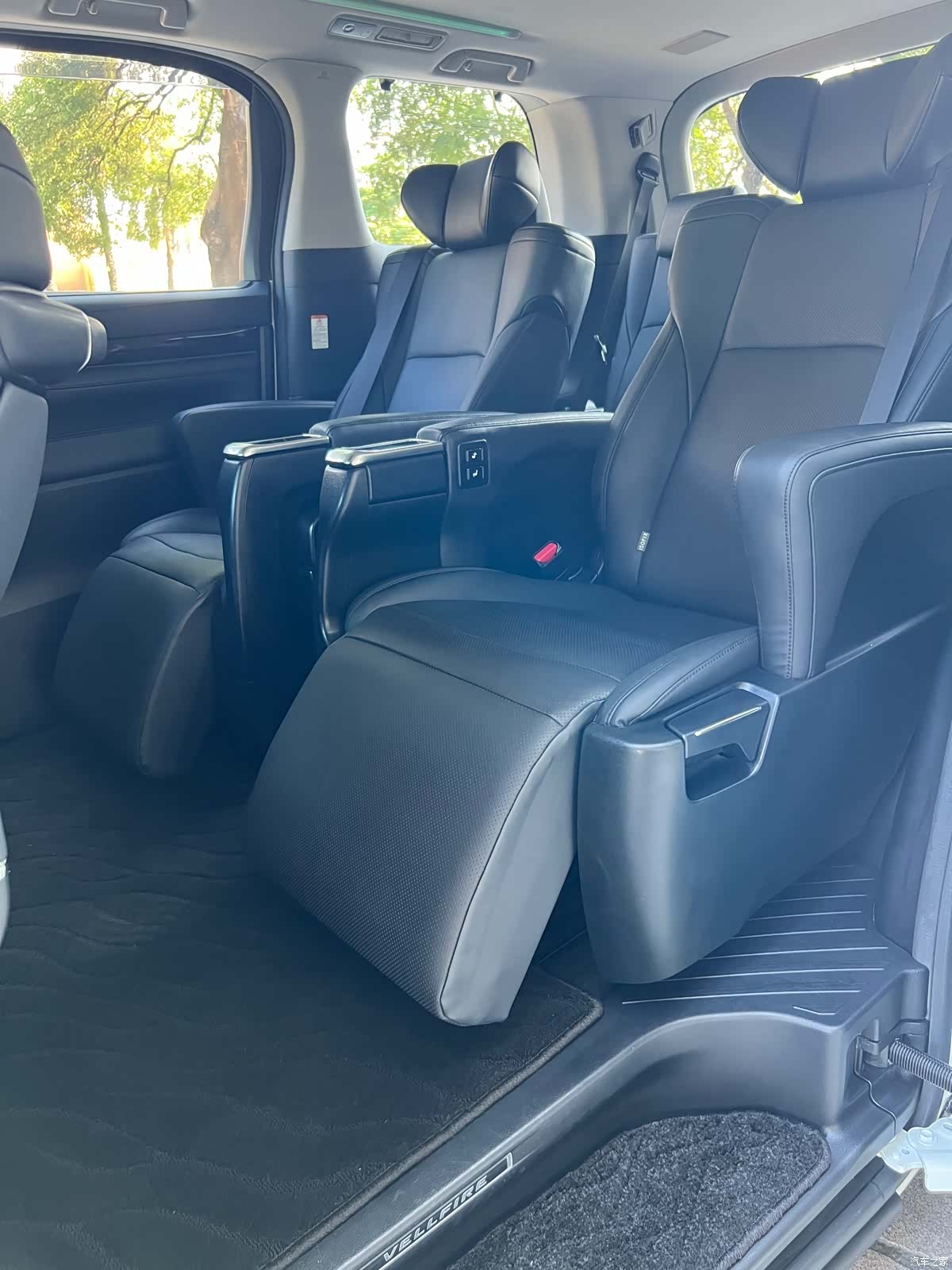 Toyota Vellfire, 2021 28
