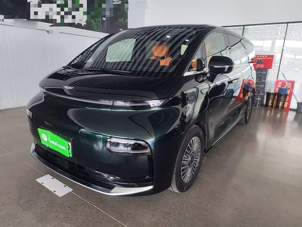 Geely L380