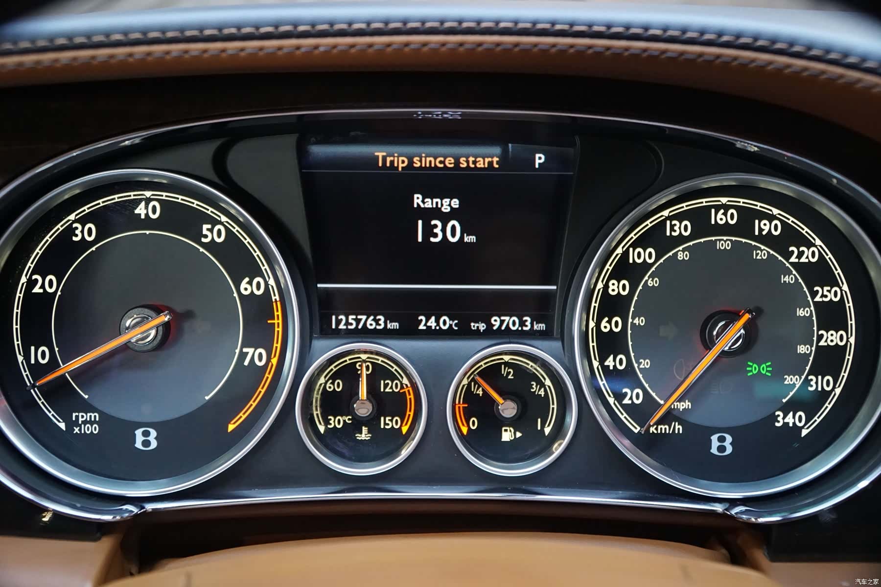 Bentley Flying Spur, 2014 21