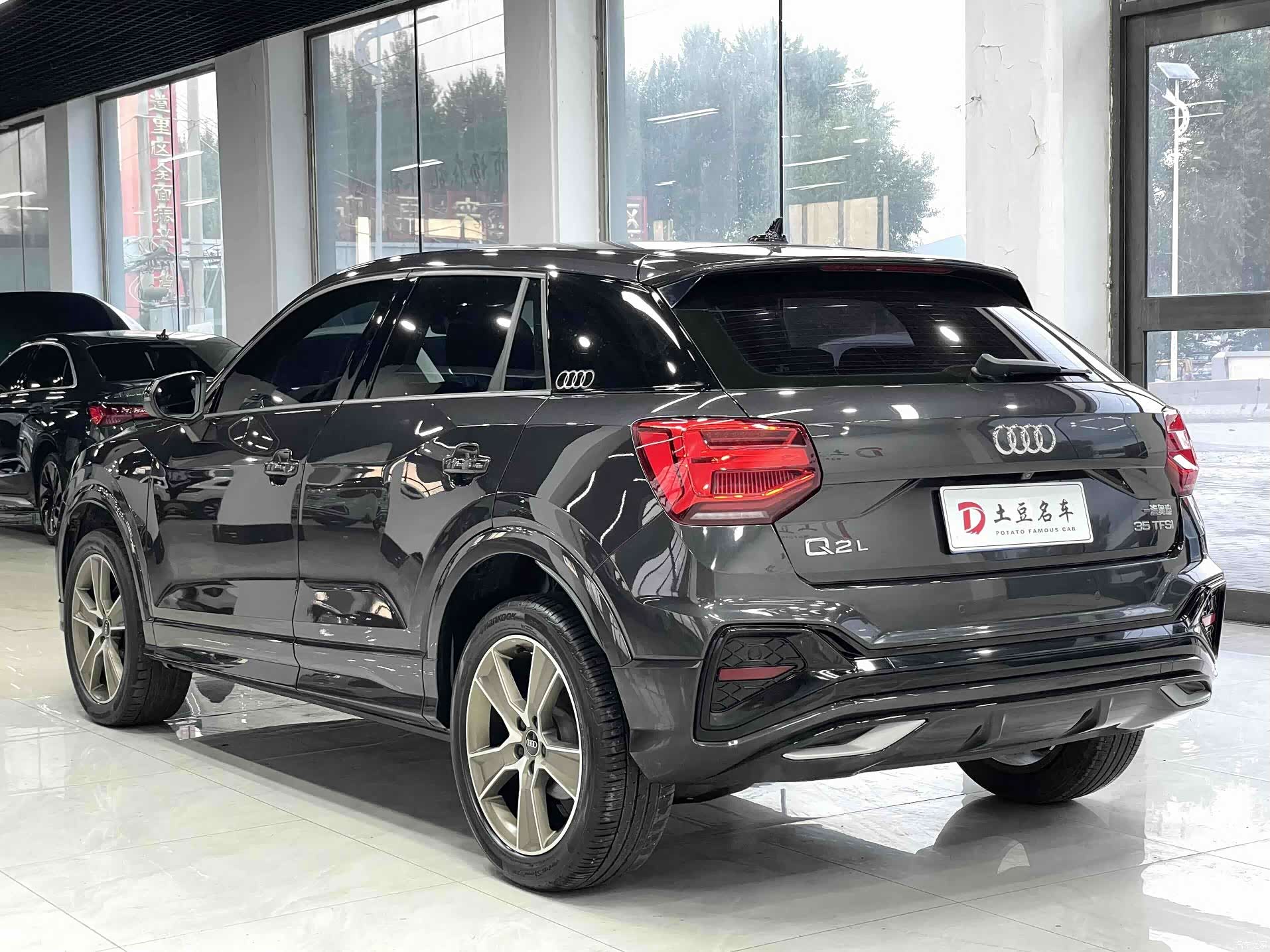 Audi Q2L, 2022 6