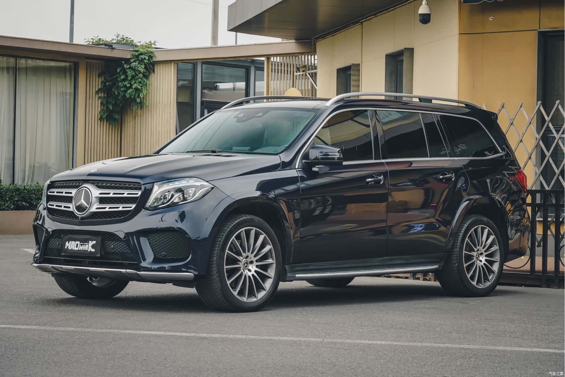 Mercedes-Benz GLS, 2017 1