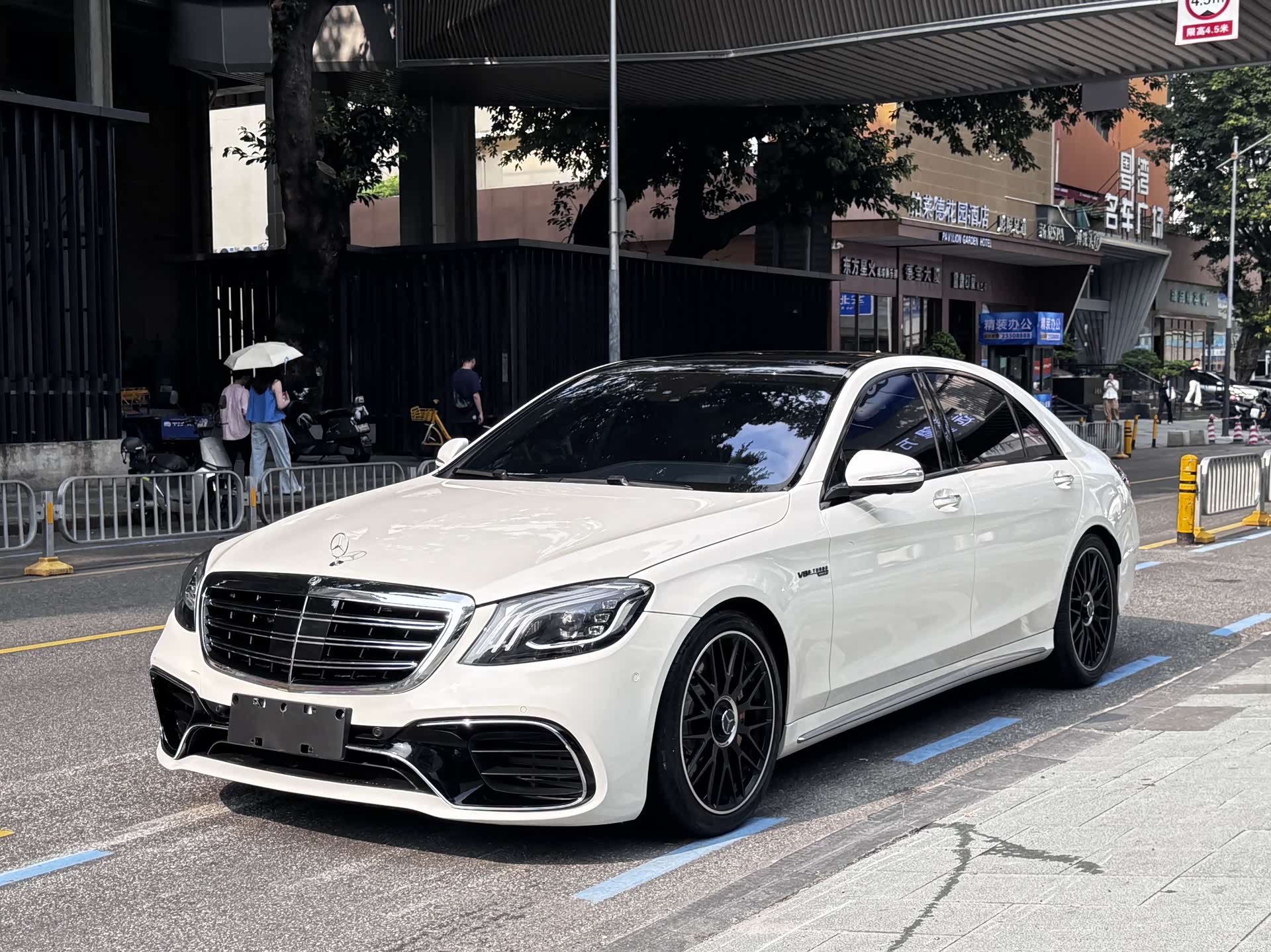 Mercedes-Benz S-Class, 2015 1