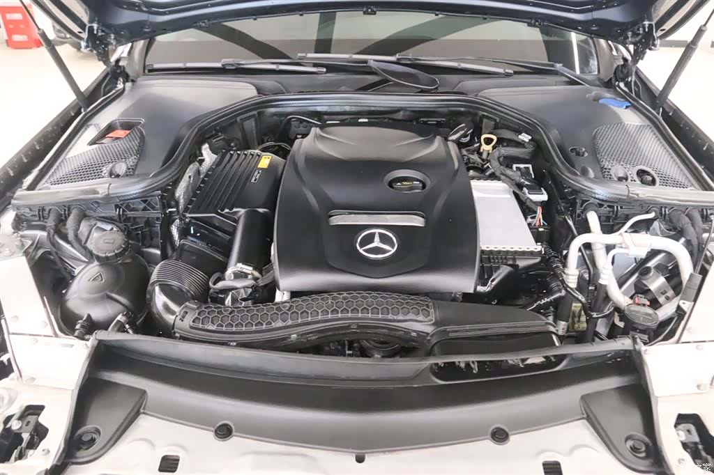 Mercedes-Benz E-Class, 2018 22