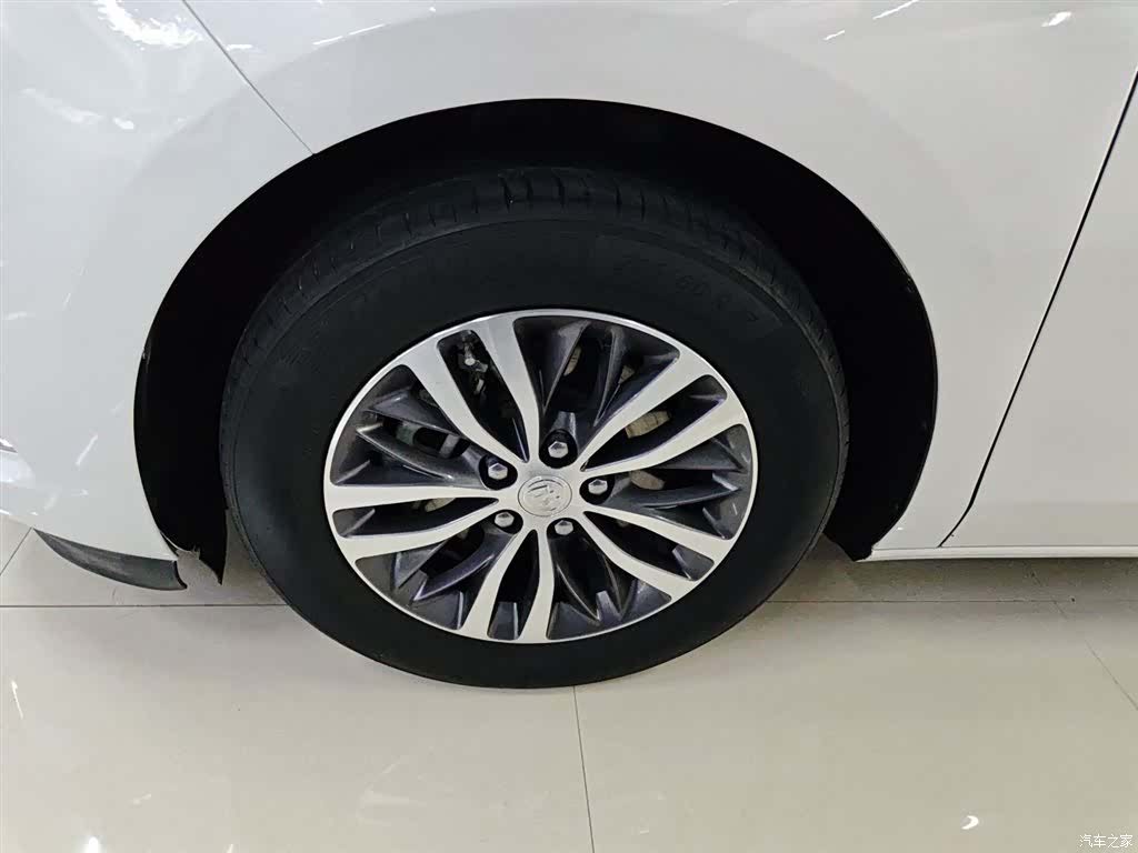 Buick GL8, 2020 25