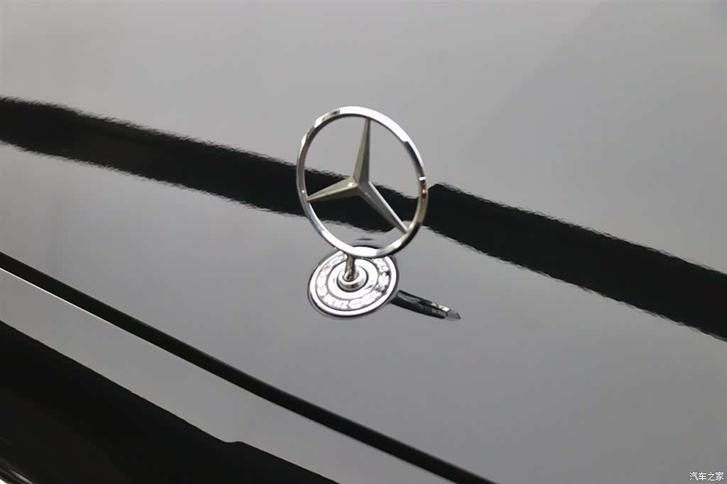 Mercedes-Benz E-Class, 2023 27