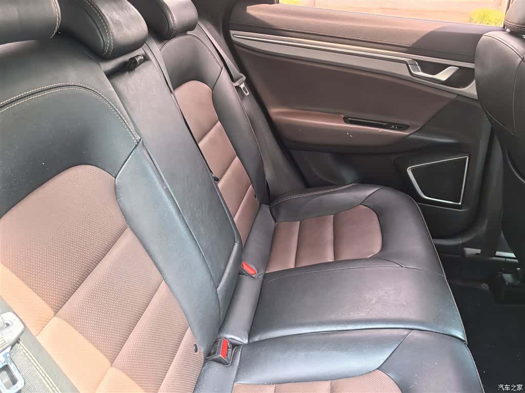 Geely Emgrand, 2018 22