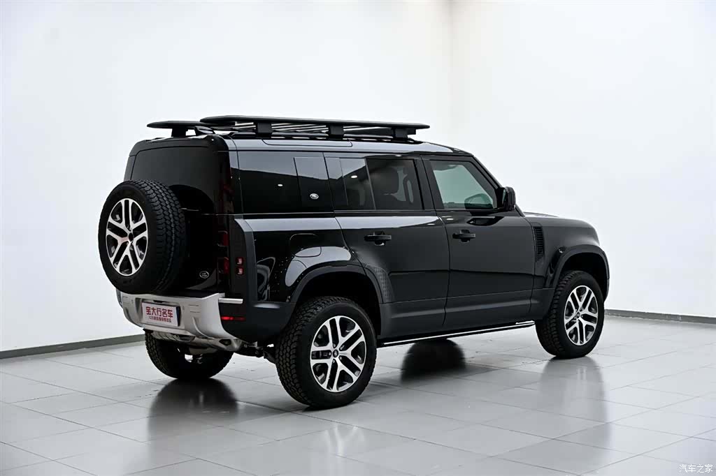 Land Rover Defender, 2024 7