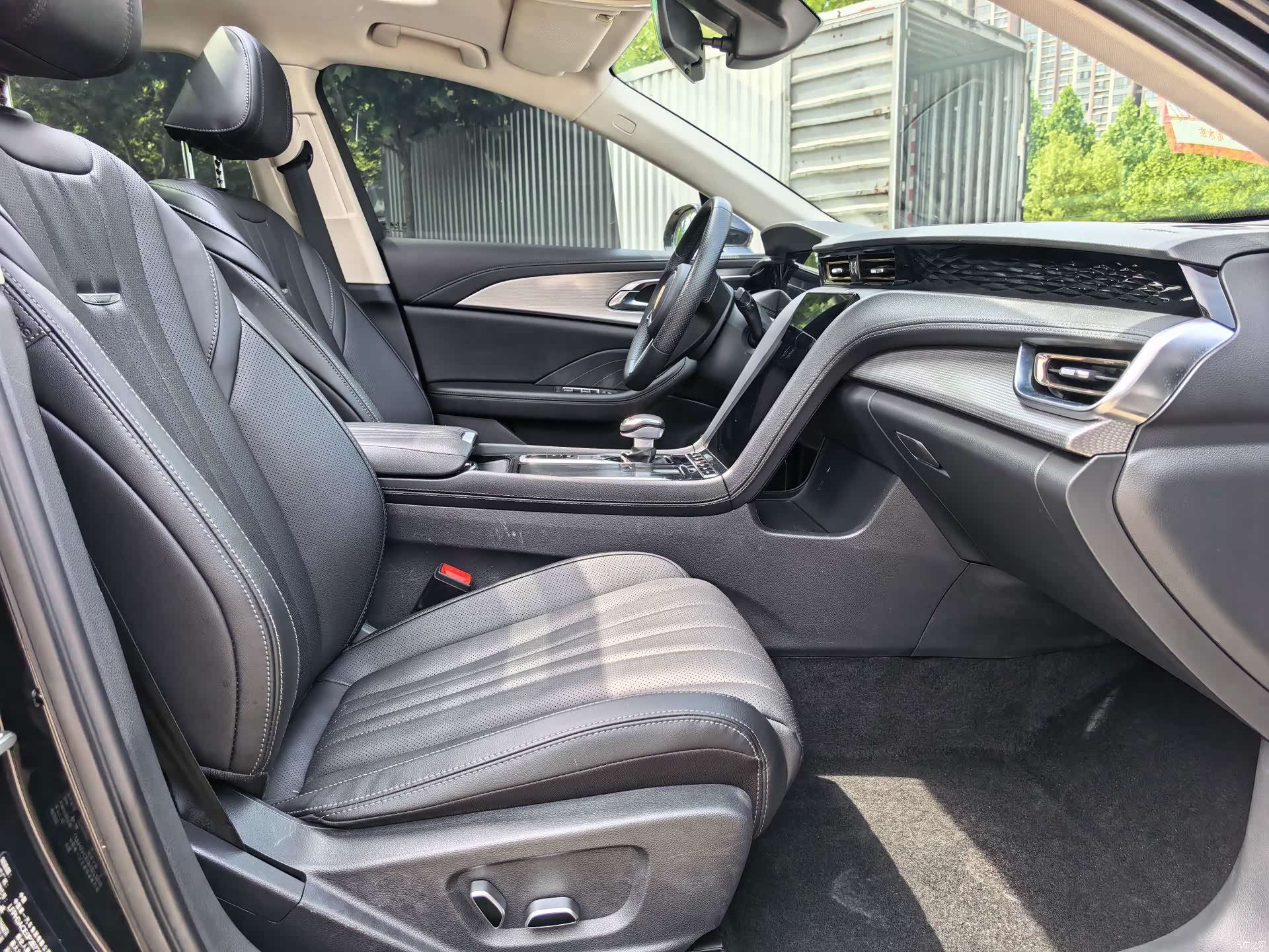 Hongqi H5, 2023 26
