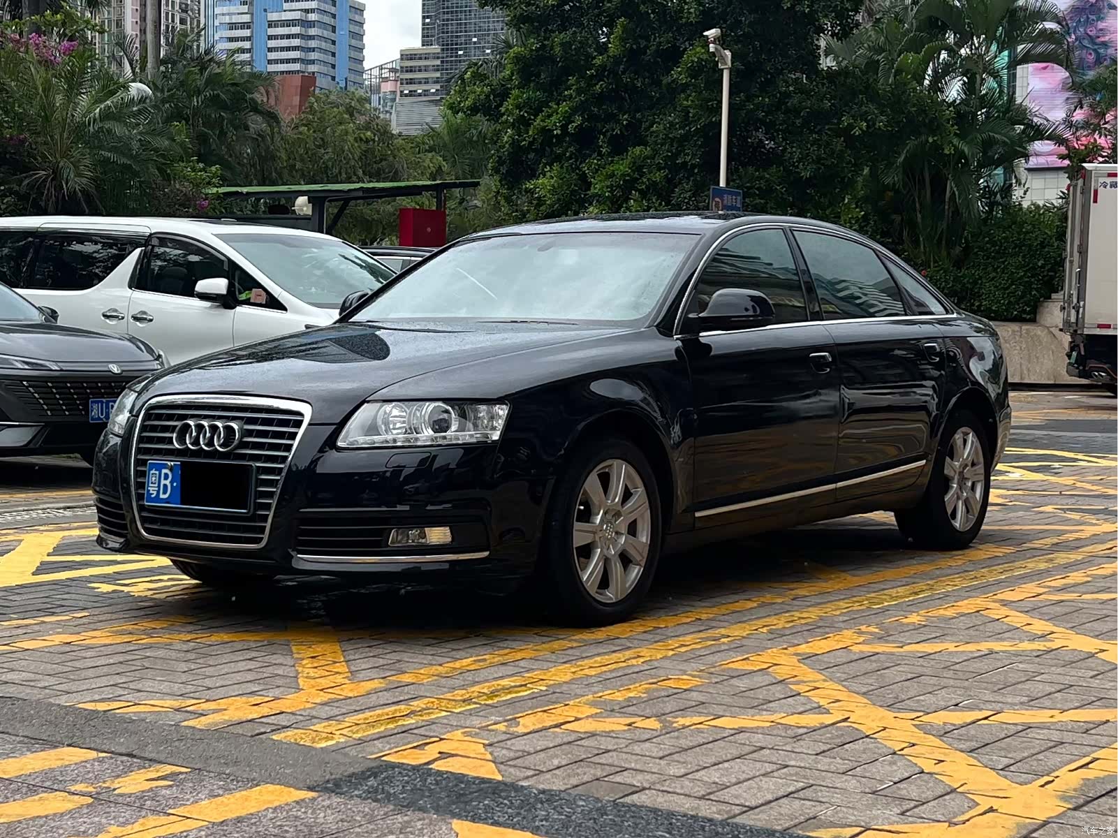 Audi A6L, 2010 3