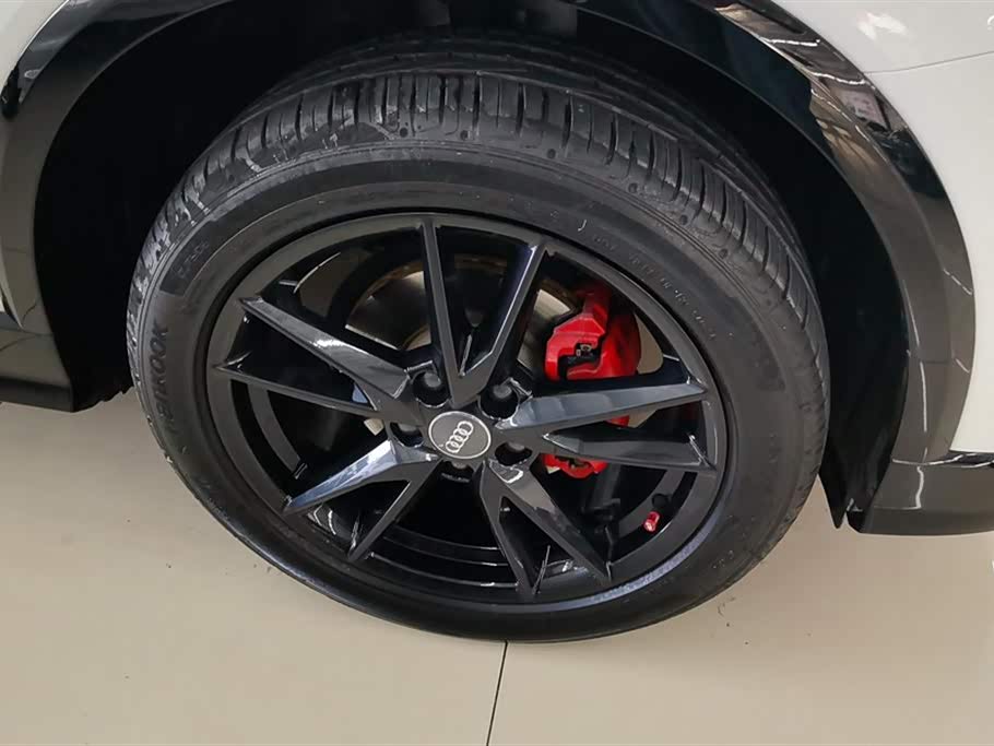 Audi Q2L Audi Q2L