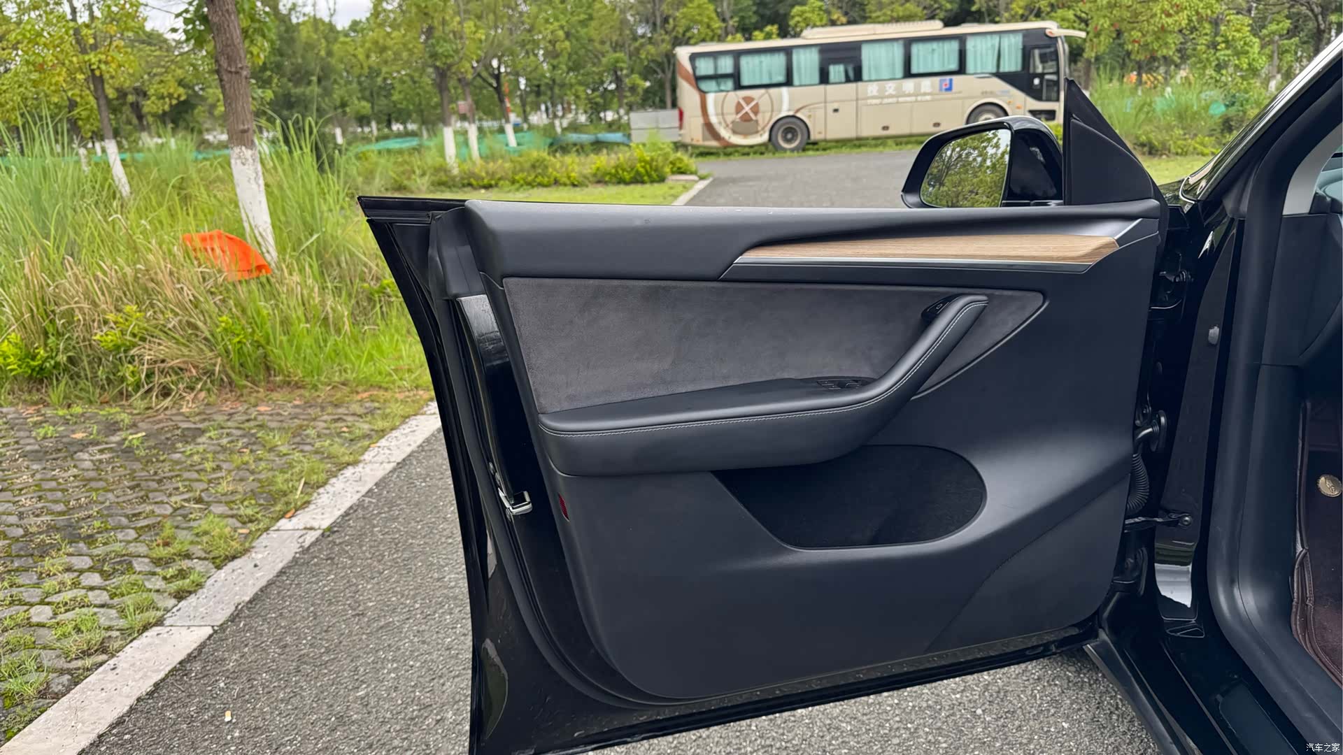 Tesla Model Y, 2022 12