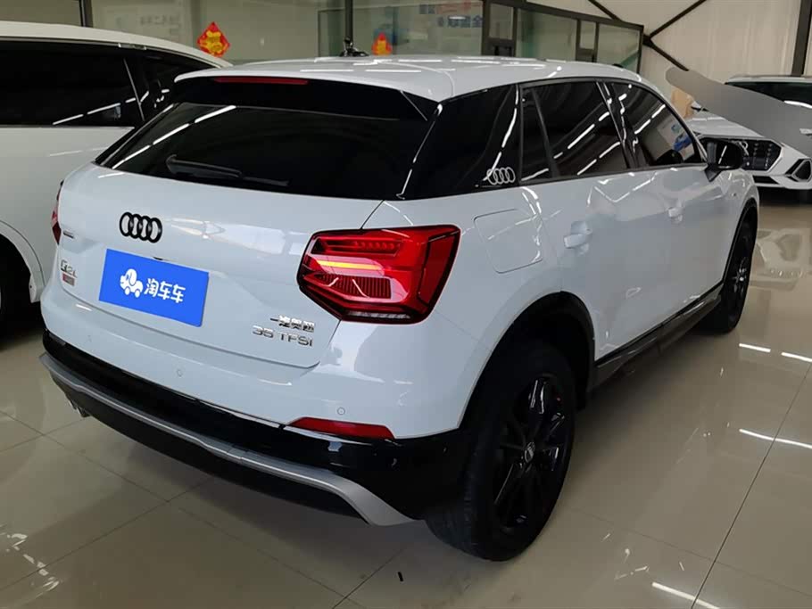 Audi Q2L Audi Q2L