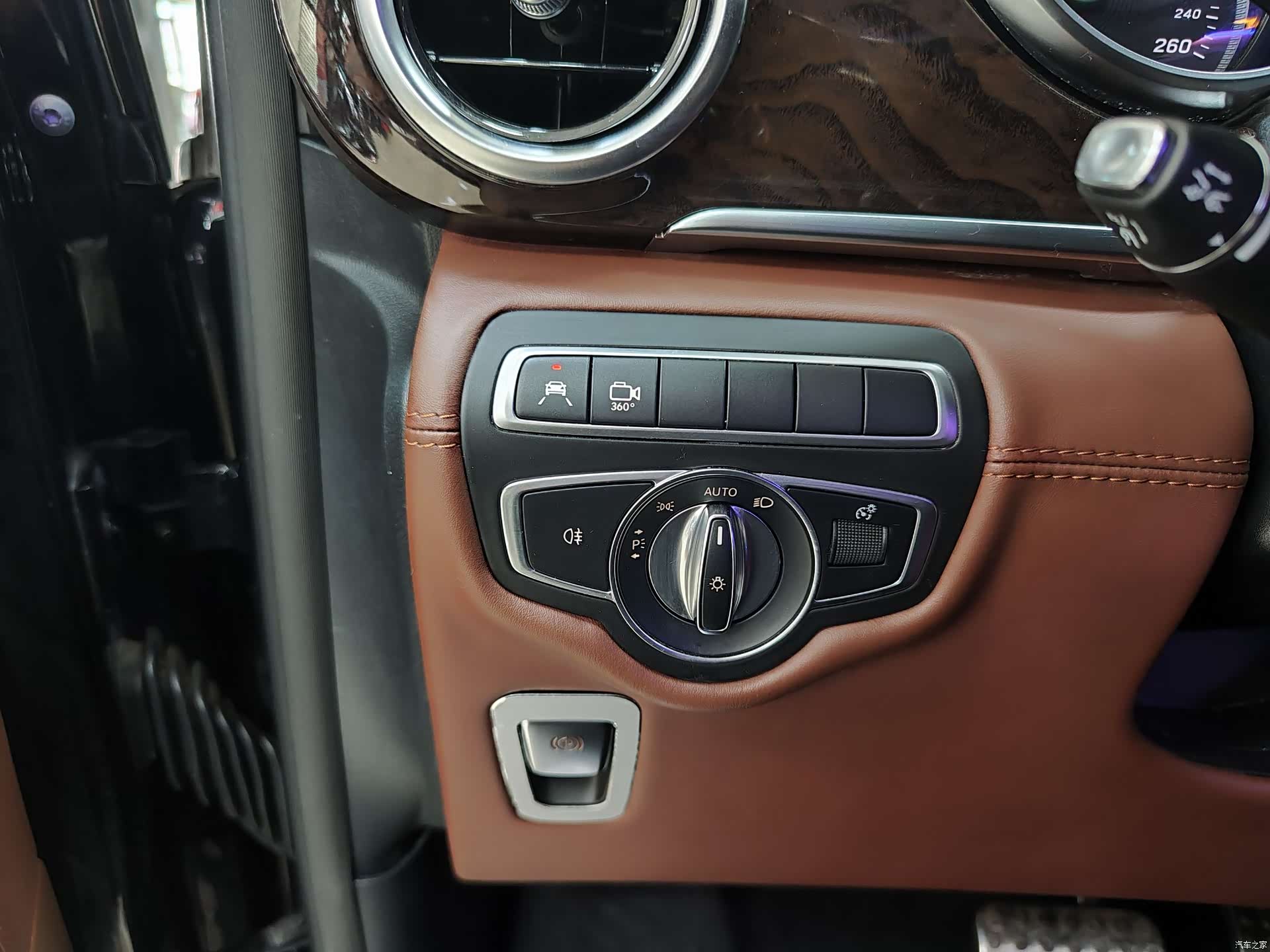 Mercedes-Benz V-Class, 2020 24