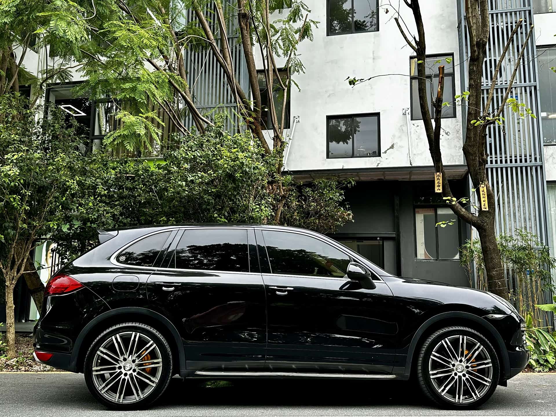 Porsche Cayenne, 2011 4