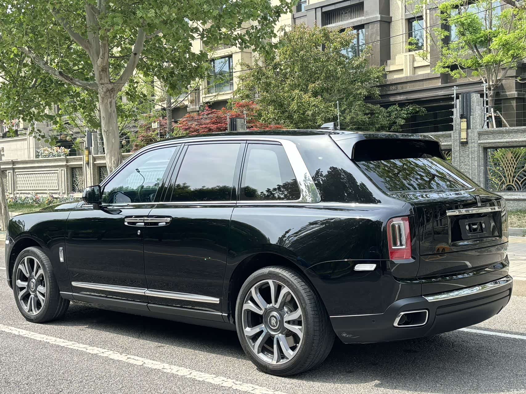 Rolls-Royce Cullinan, 2023 6