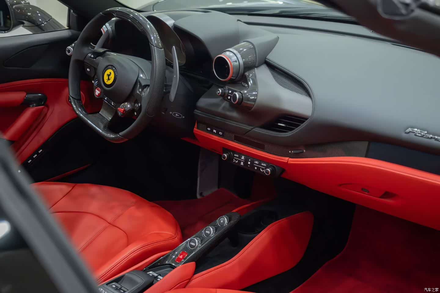 Ferrari F8, 2022 16